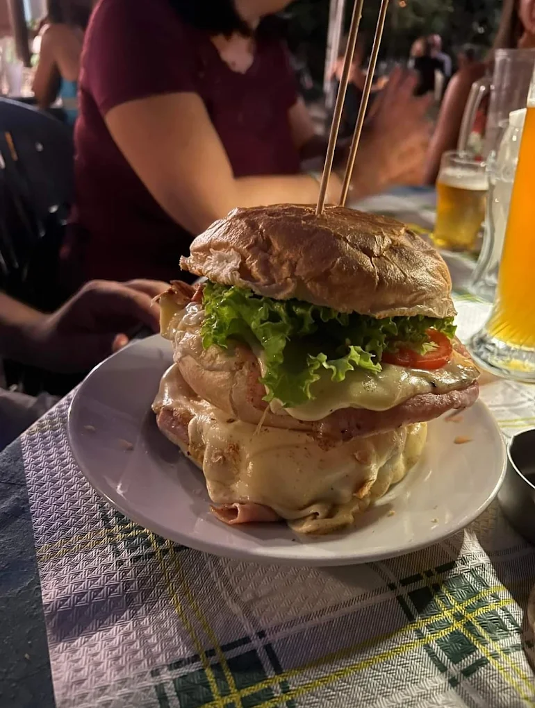 Panino farcito gigante della Paninoteca Al Tormento
